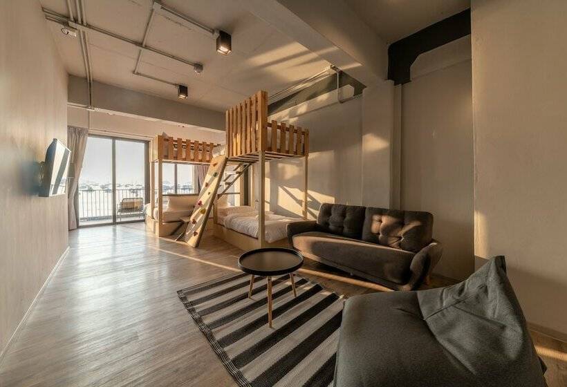 חדר משפחתי דלוקס, Arch39 Phuket Beach Front