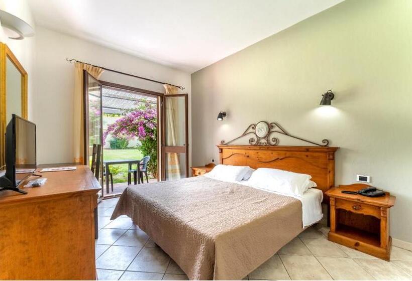 غرفة سوبيريور ثلاثية, Horse Country Resort Congress & Spa   Hotel Ribot