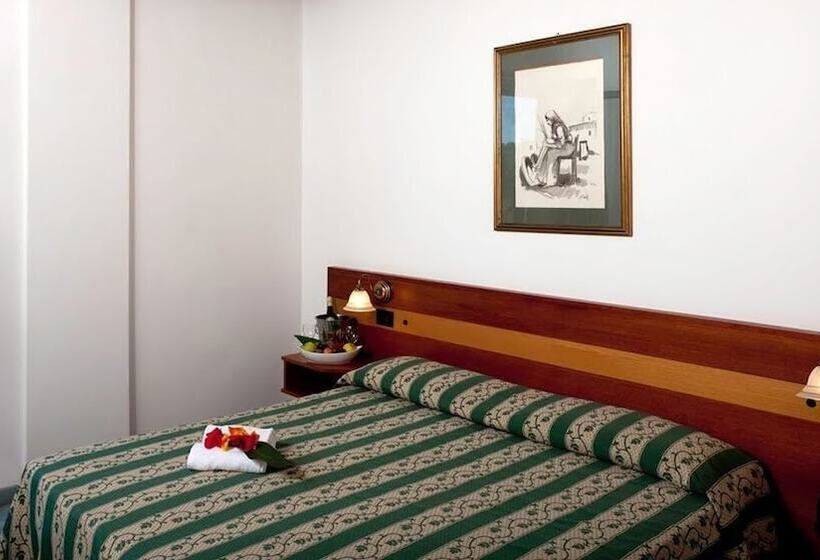 غرفة قياسية ثلاثية, Horse Country Resort Congress & Spa   Hotel Ribot