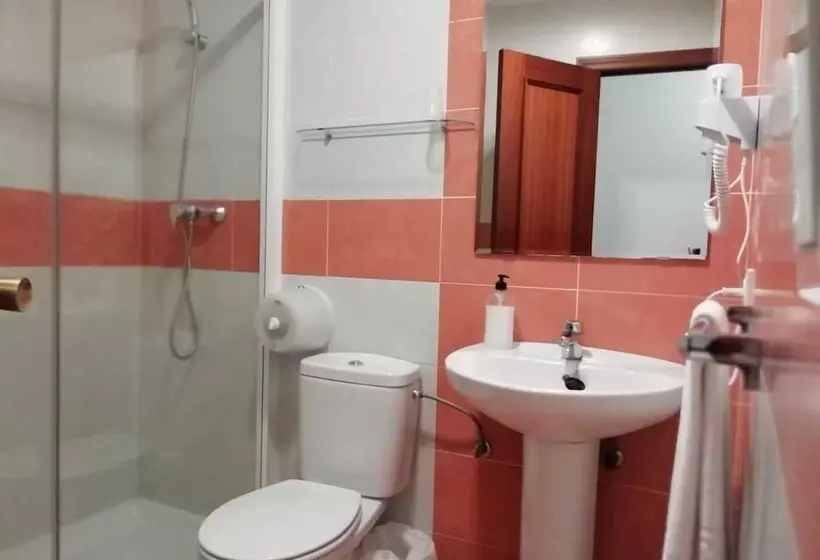 اتاق استاندارد با چشم‌انداز دریا, Hostal Tres Soles