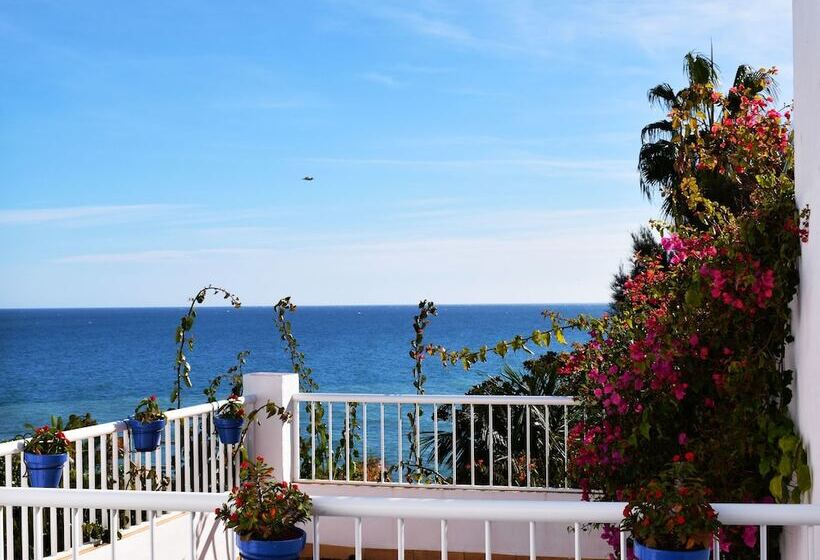 غرفة قياسية مطلّة علي البحر, Hostal Tres Soles