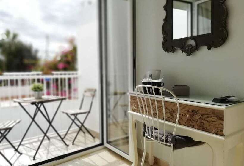 غرفة قياسية مطلّة علي البحر, Hostal Tres Soles