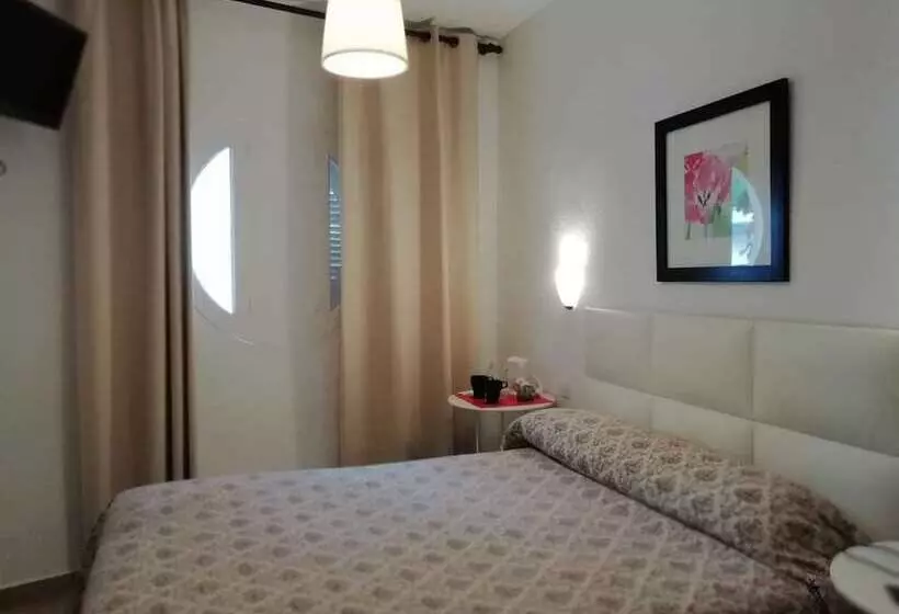 اتاق استاندارد یک نفره, Hostal Tres Soles