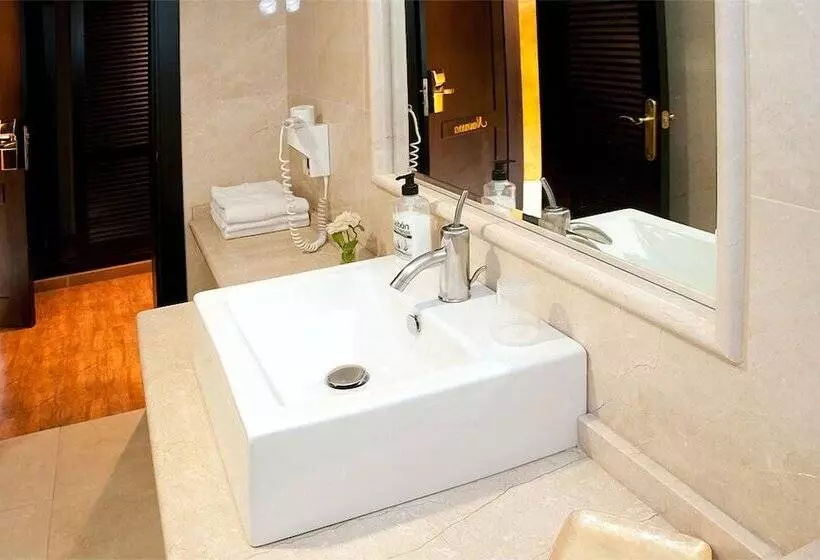 اتاق سوپریور, Hostal Tres Soles