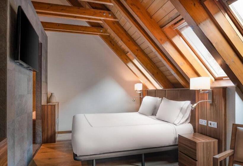 جناح دوبلكس, Ac Baqueira Ski Resort, Autograph Collection