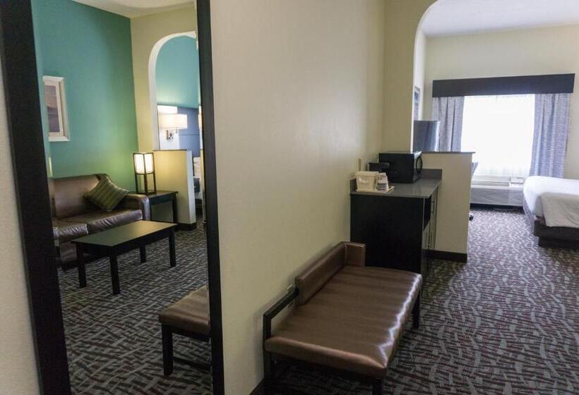 מיטת קינג בסוויטה, Best Western Mayport Inn & Suites