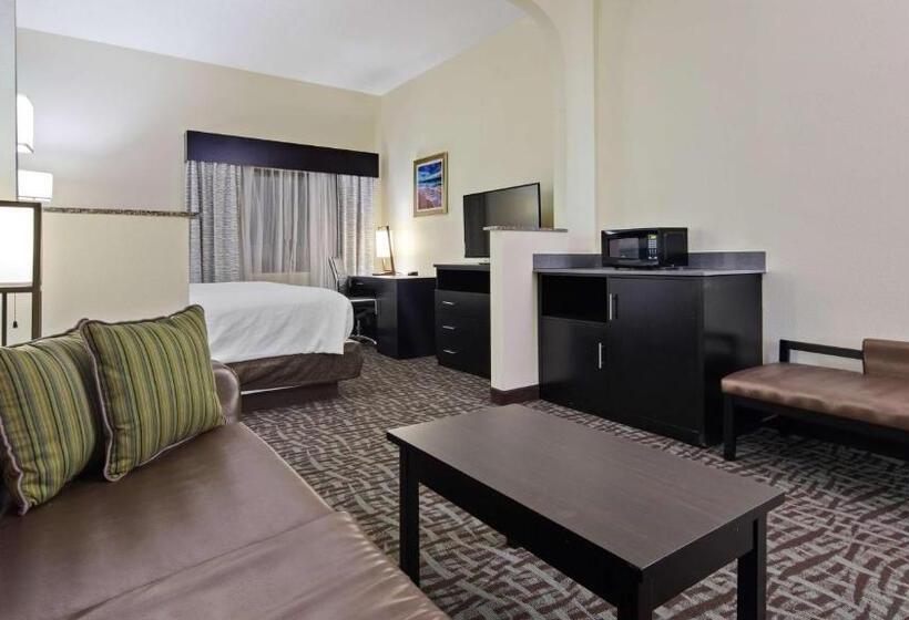 מיטת קינג בסוויטה, Best Western Mayport Inn & Suites