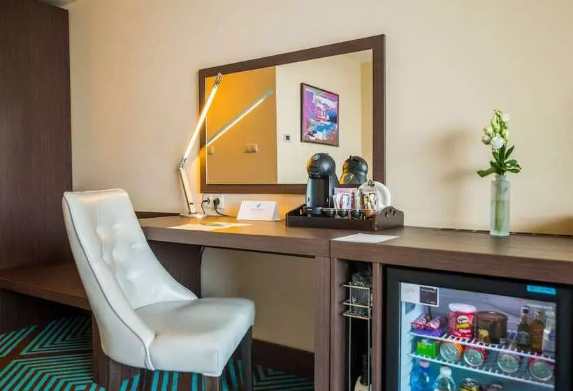 اتاق اجرایی, International Hotel Casino & Tower Suites