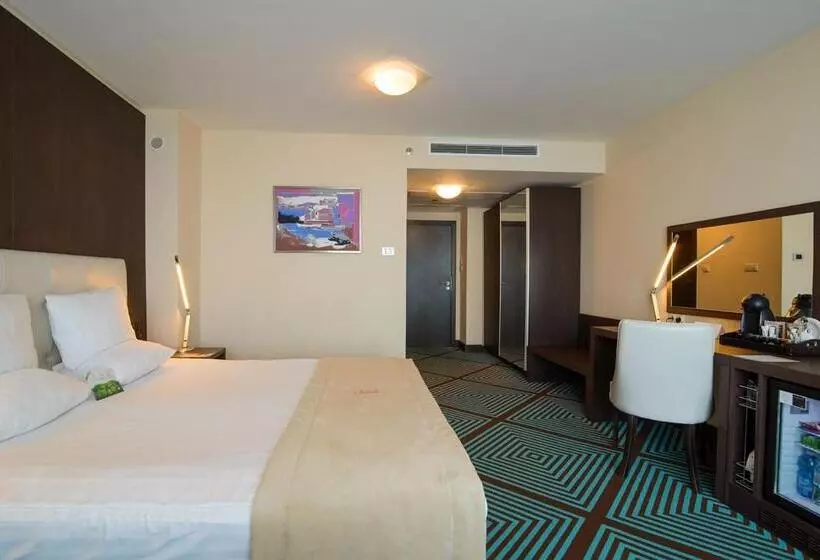 اتاق اجرایی با چشم‌انداز دریا, International Hotel Casino & Tower Suites