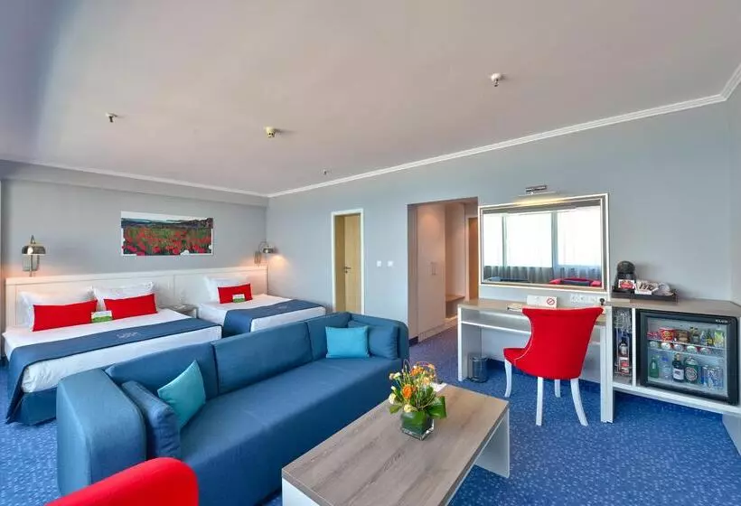 اتاق لوکس با چشم‌انداز دریا, International Hotel Casino & Tower Suites