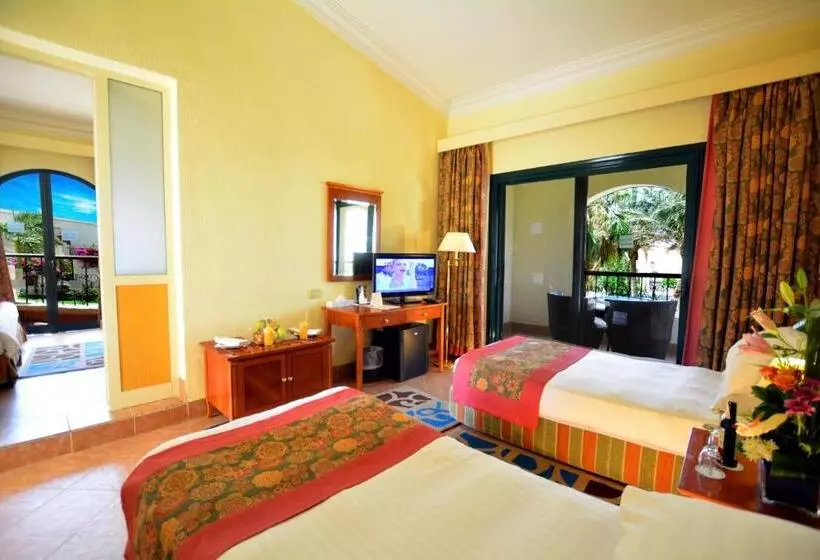 سوییت جونیور, Island View Resort