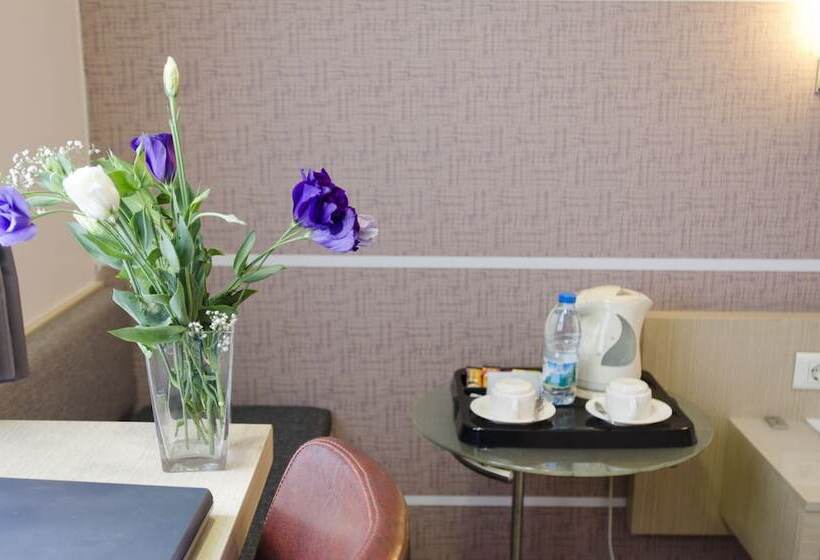 اتاق استاندارد, Midas