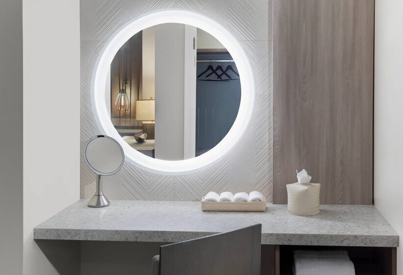 سوئیت سلطنتی 2 خوابه, The Royal At Atlantis