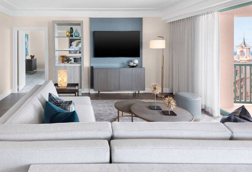 سوییت, The Royal At Atlantis