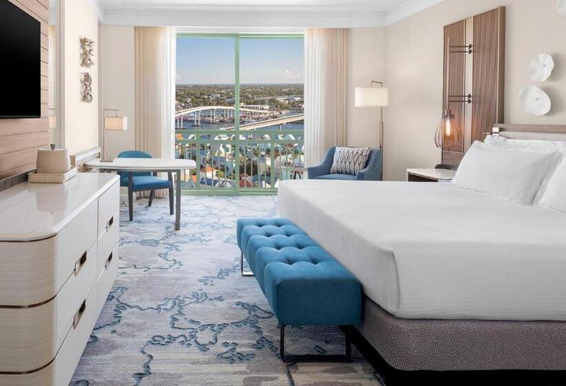 اتاق استاندارد با تخت بزرگ, The Royal At Atlantis