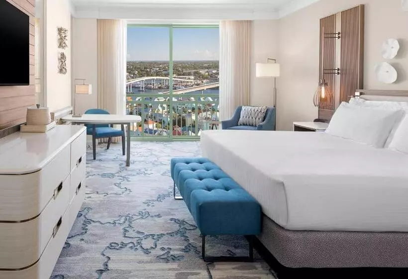 اتاق استاندارد با تخت بزرگ, The Royal At Atlantis
