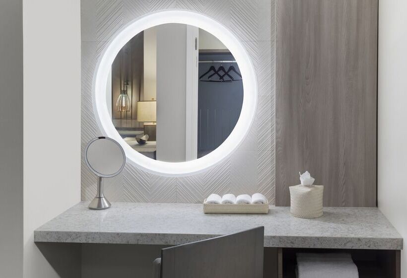 سوئیت سلطنتی 2 خوابه, The Royal At Atlantis