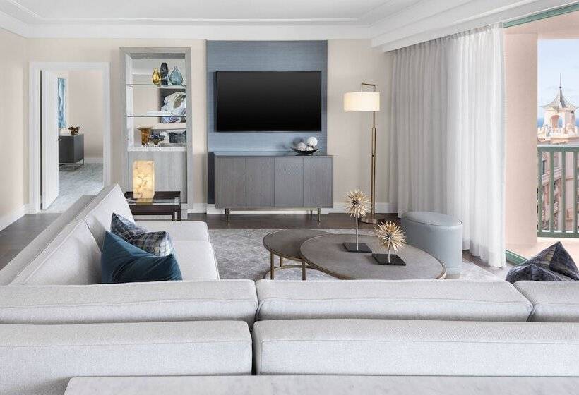 سوییت, The Royal At Atlantis