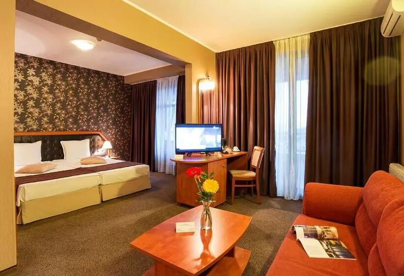 スーペリアージュニアスイート, Spa Hotel Olymp