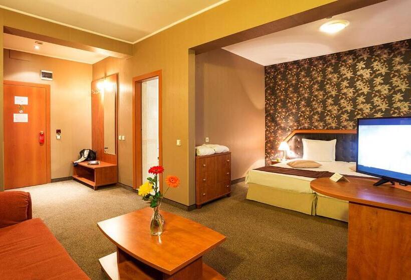 スーペリアージュニアスイート, Spa Hotel Olymp