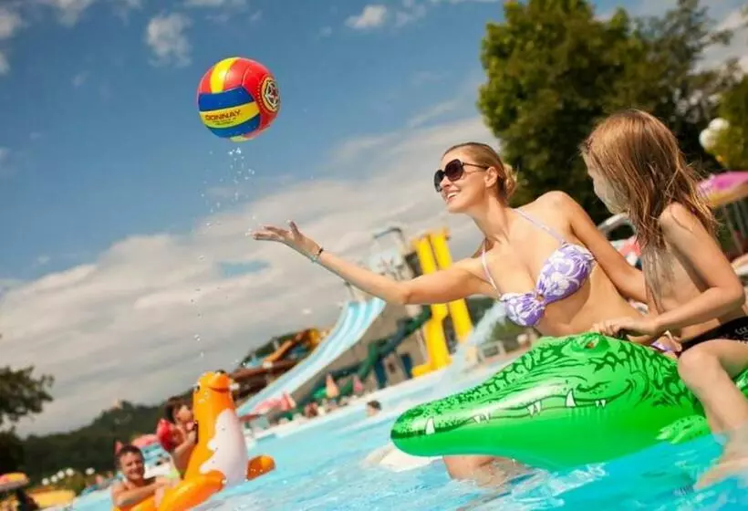 Perhehuone, Terme Olimia Hotel Sotelia