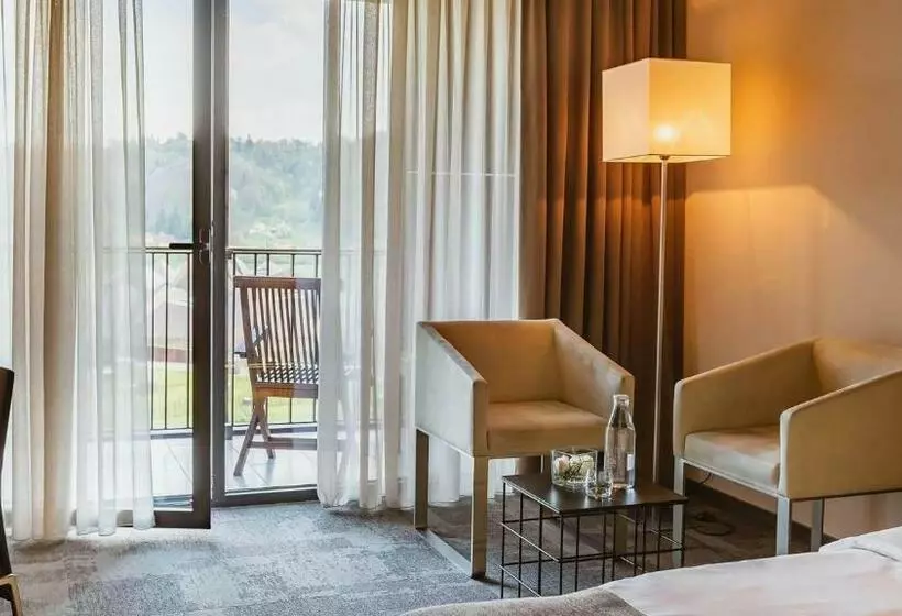 Standard-huone Allasnäkymä, Terme Olimia Hotel Sotelia