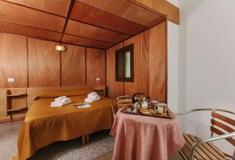 Talo 1 Makuuhuone, Villaggio Camping Torre Del Porticciolo