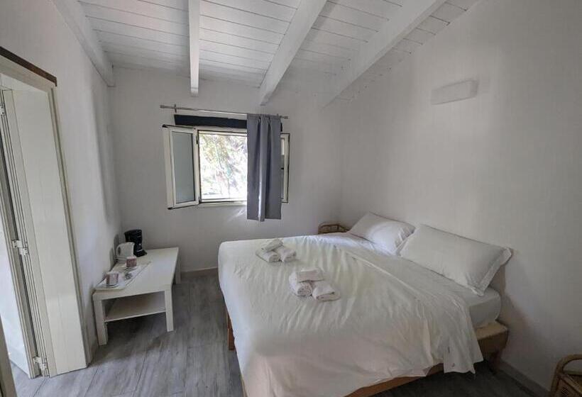 スーペリアールーム, Villaggio Camping Torre Del Porticciolo