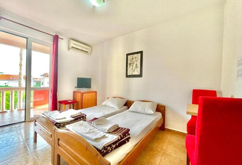 اتاق استاندارد, Vila L Budva