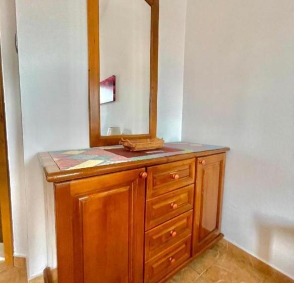 اتاق استاندارد سه تخته با بالکن, Vila L Budva