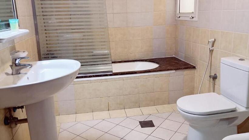 Family Suite, Clifton International