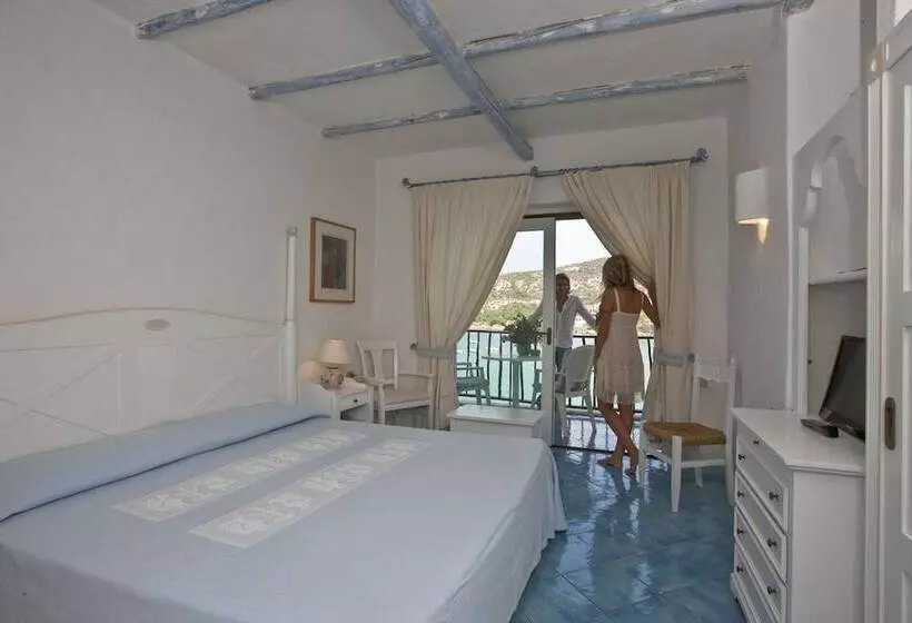 اتاق لوکس با چشمانداز دریا, Club Hotel Baja Sardinia