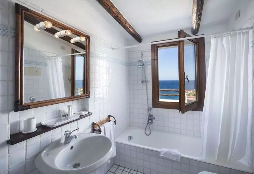 سوییت جونیور, Club Hotel Baja Sardinia