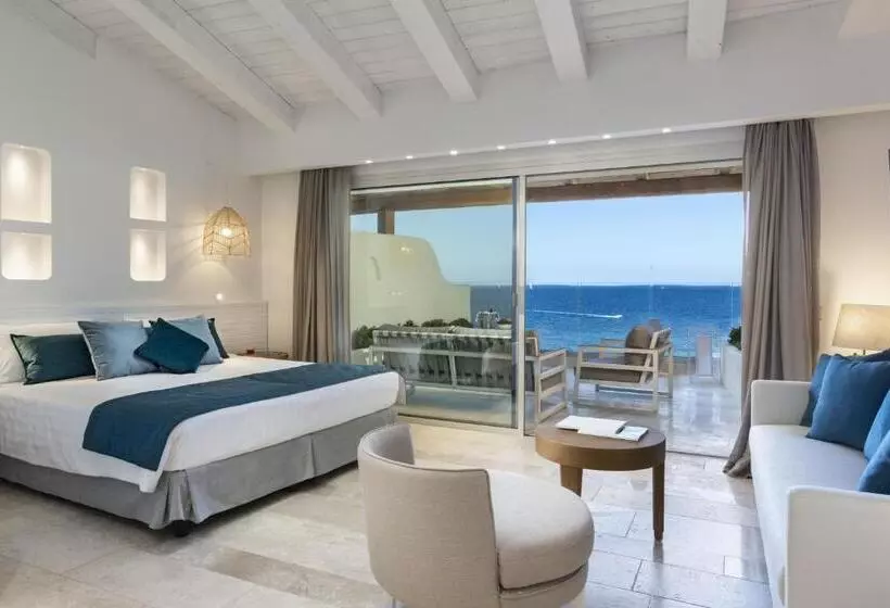سوییت جونیور با چشمانداز دریا, Club Hotel Baja Sardinia