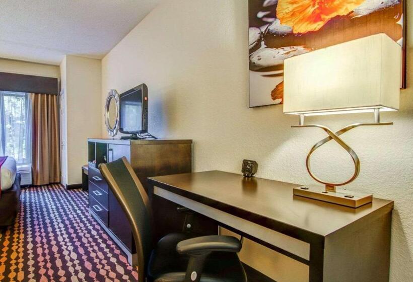 מיטת קינג בסוויטה, Comfort Suites Northside Hospital Gwinnett