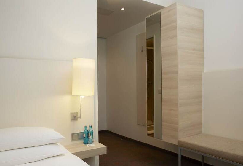 Номер Комфорт Индивидуальный, H+ Hotel München