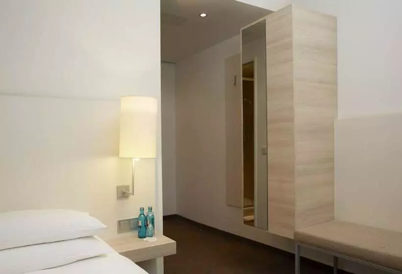 コンフォートシングルルーム, H+ Hotel München