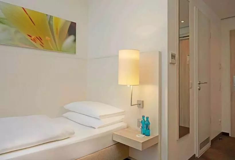 コンフォートシングルルーム, H+ Hotel München