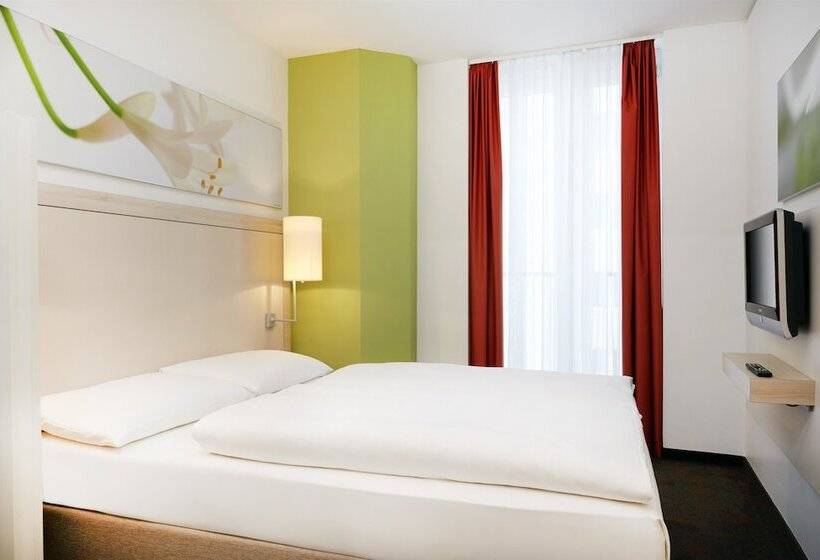 Номер Комфорт, H+ Hotel München