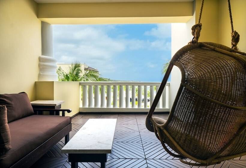 سوییت با چشم‌انداز دریا, JOIA Rose Hall by Iberostar