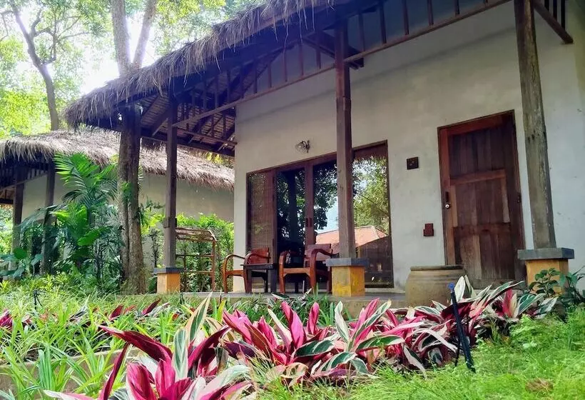 بانگلوی استاندارد, Mooban Talay Resort