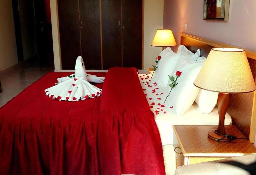 اتاق لوکس, Mutrah