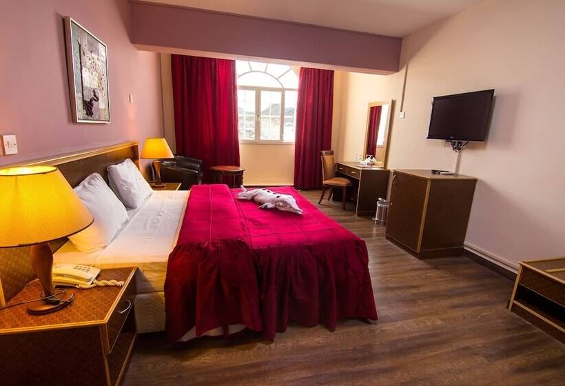 اتاق لوکس, Mutrah