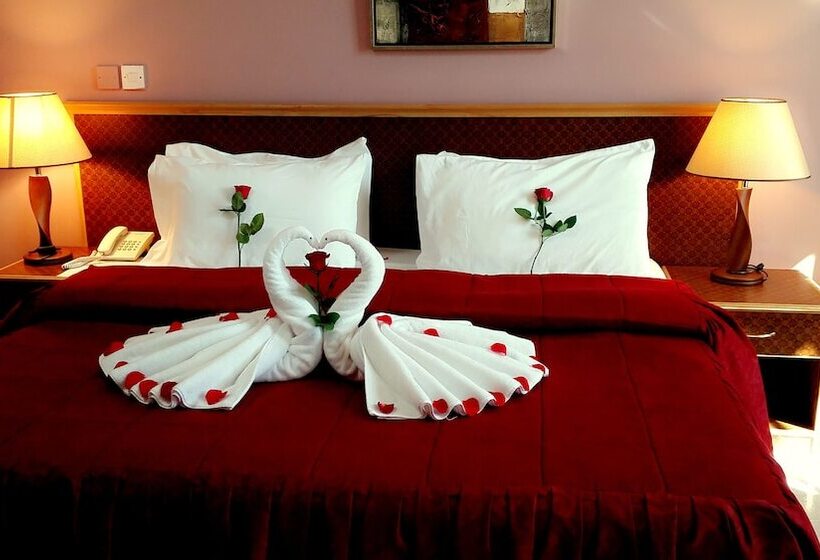 اتاق لوکس, Mutrah