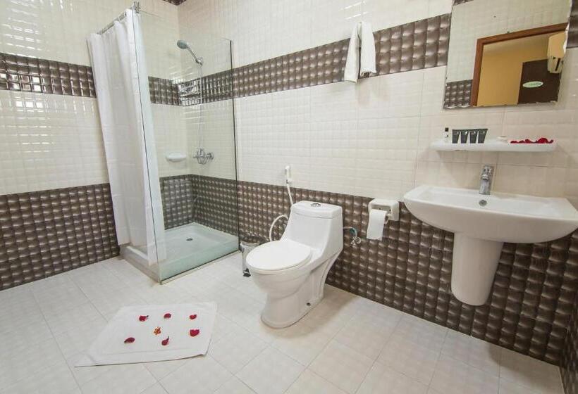 اتاق لوکس, Mutrah