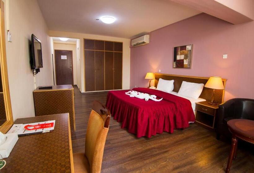 اتاق لوکس, Mutrah