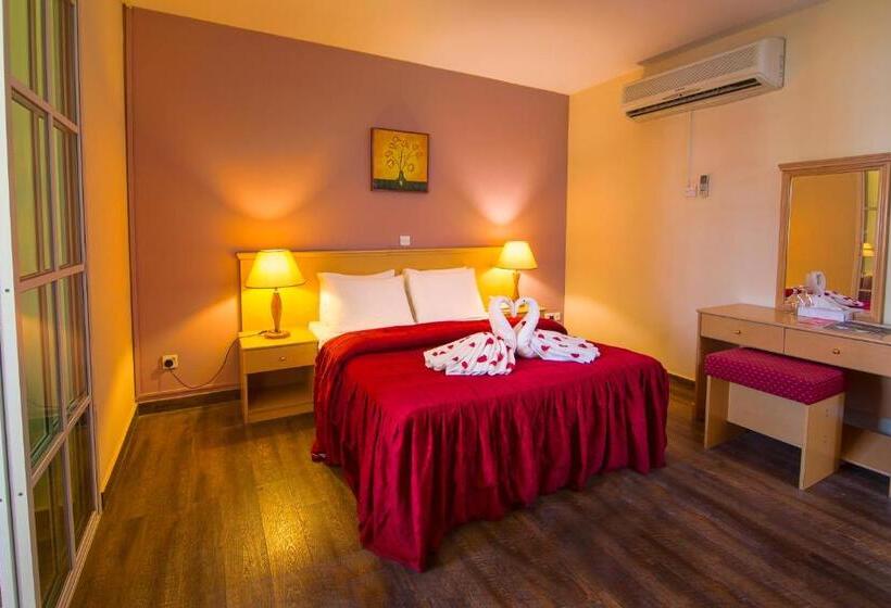 اتاق لوکس, Mutrah