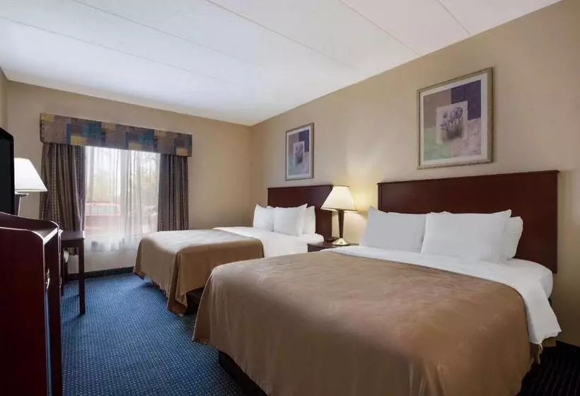 اتاق استاندارد برای معلولان, Quality Inn Near Princeton