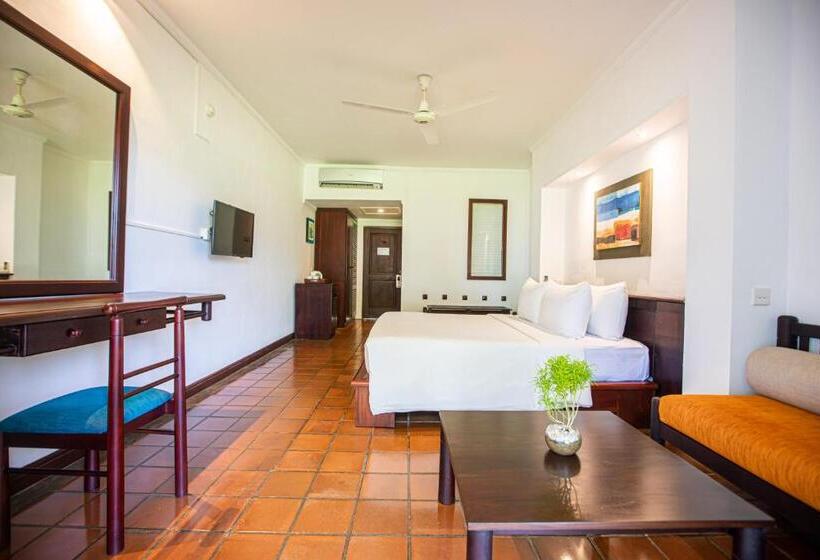 חדר דלוקס, The Palms