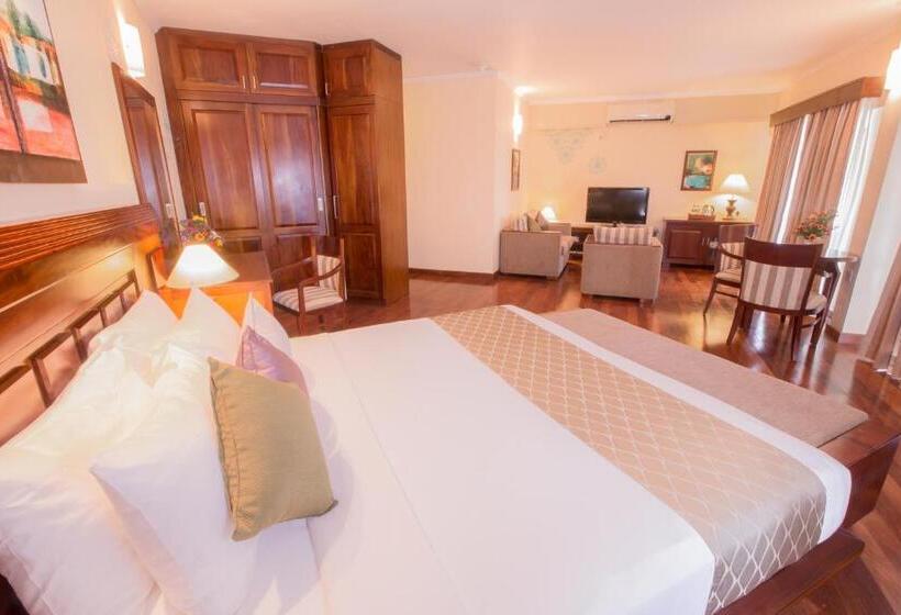 סוויטה נוף לים, The Palms